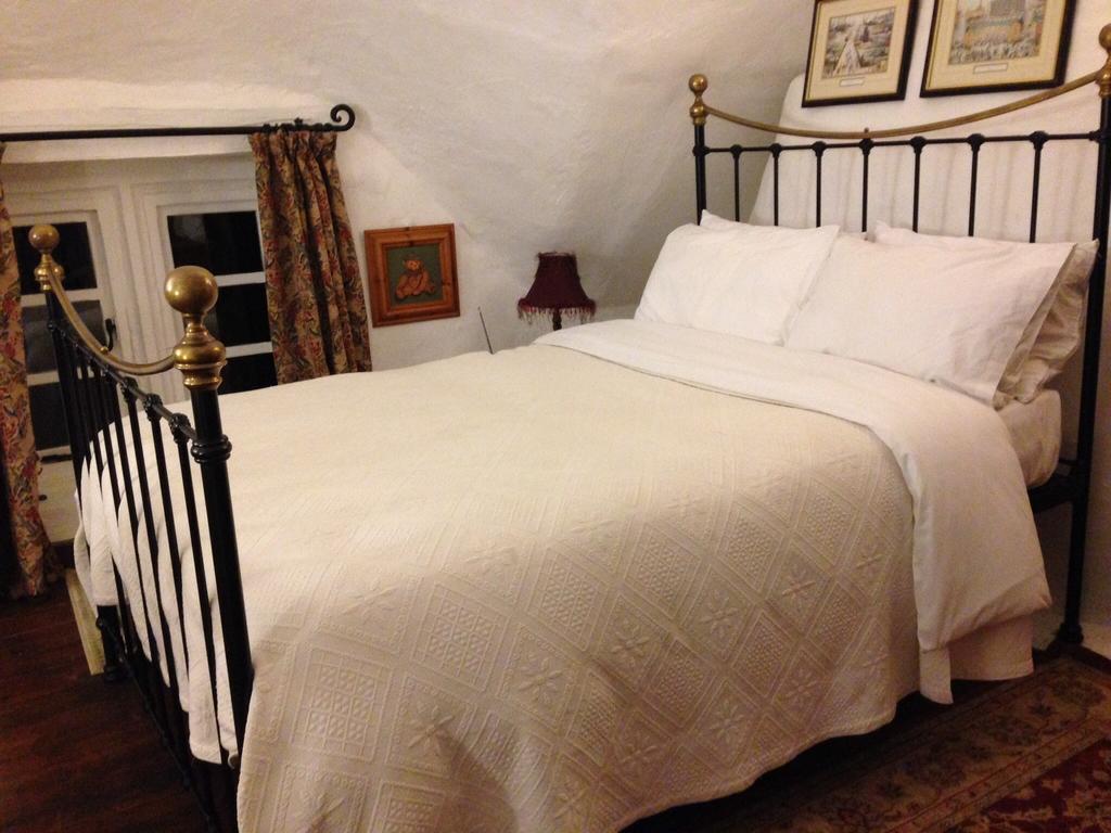 Thatch Cottage Lacock Habitación foto