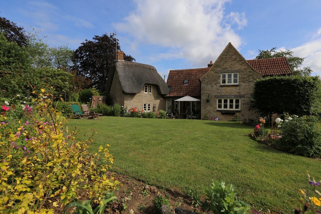 Thatch Cottage Lacock Exterior foto