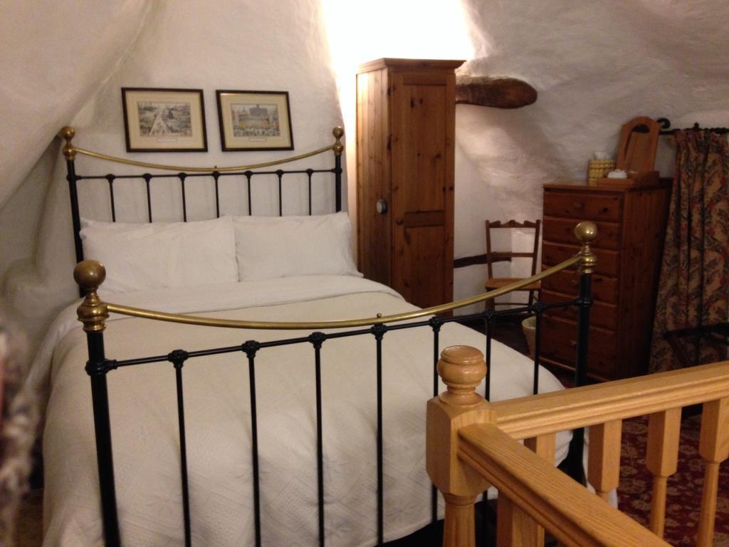 Thatch Cottage Lacock Habitación foto